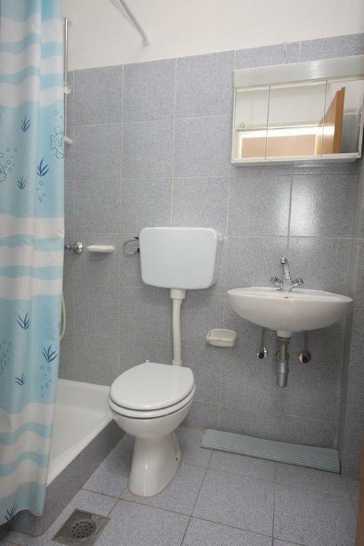 Apartmani Ujdur Omiš Exterior foto