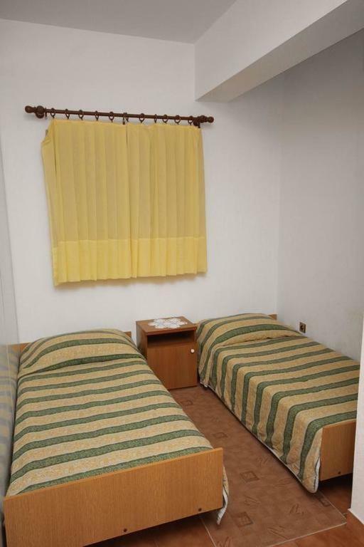 Apartmani Ujdur Omiš Exterior foto