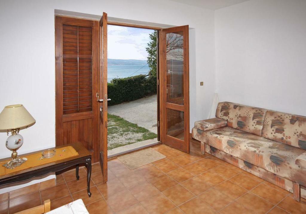 Apartmani Ujdur Omiš Exterior foto
